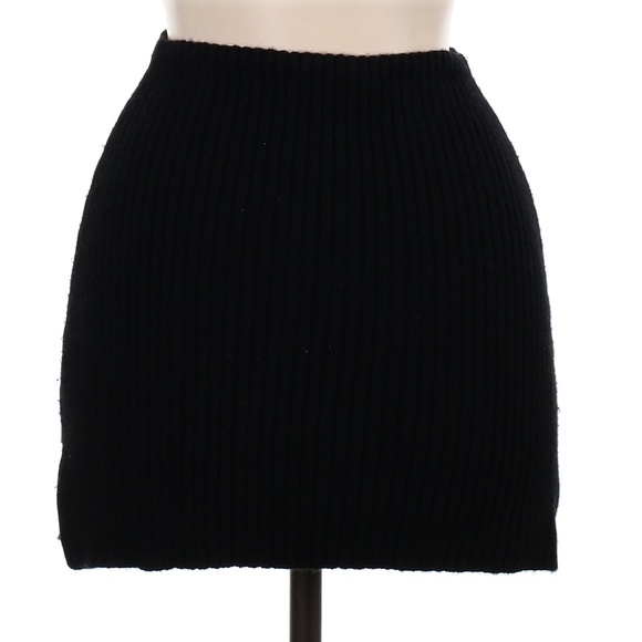Danielle Guizio Knit Skirt - Sweater Material Size Medium - Picture 2 of 2